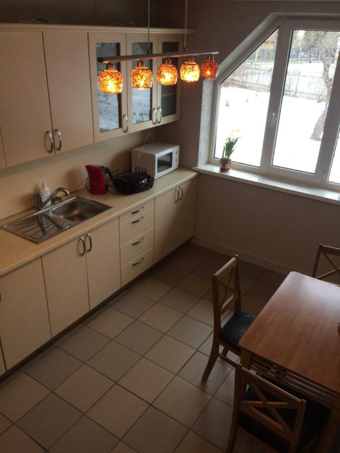 Dzirnavinas Motell Biksti Exteriör bild