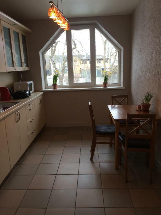 Dzirnavinas Motell Biksti Exteriör bild